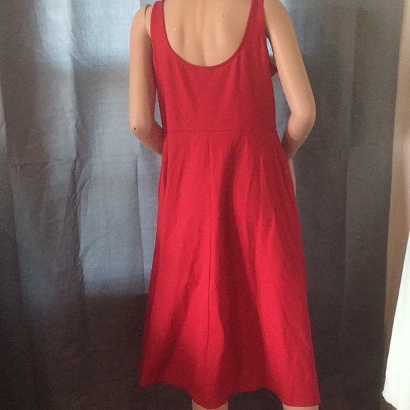 B2G1 City Chic red viscose plus size dress NWOT - Picture 4 of 8